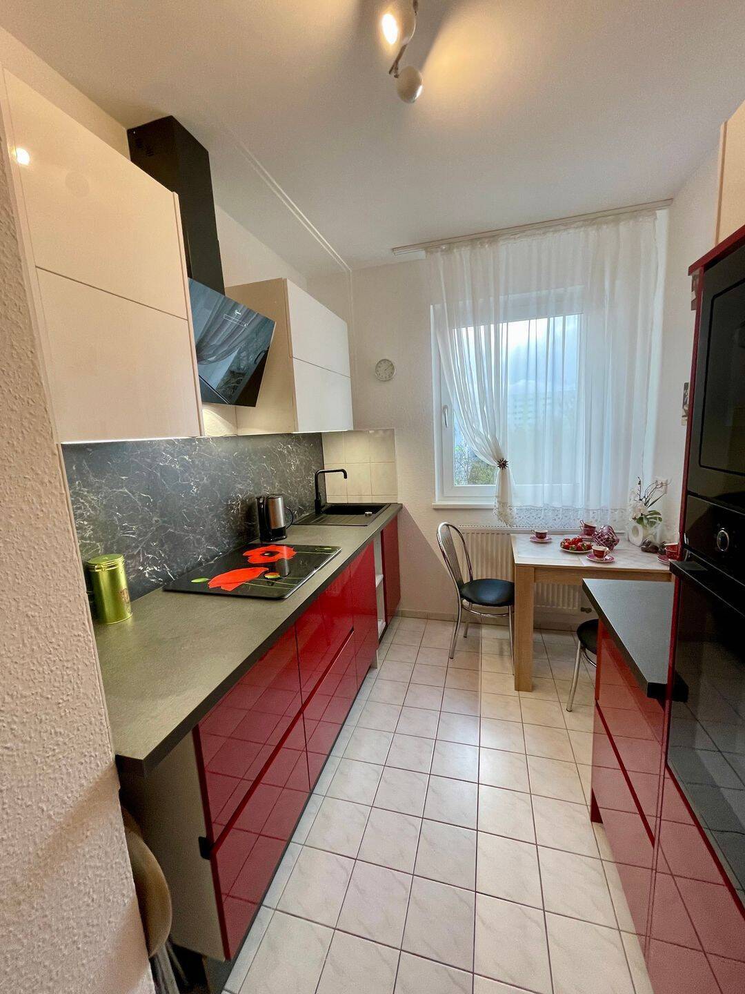 Voll möblierte 2‑Zimmer‑Wohnung in Berlin-Neu-Hohenschönhausen - Foto 1