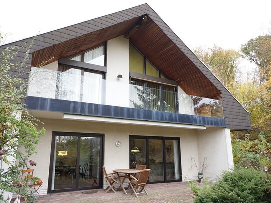 Architektenwohnhaus mit viel Privatsphäre in Dillenburg-Stadt