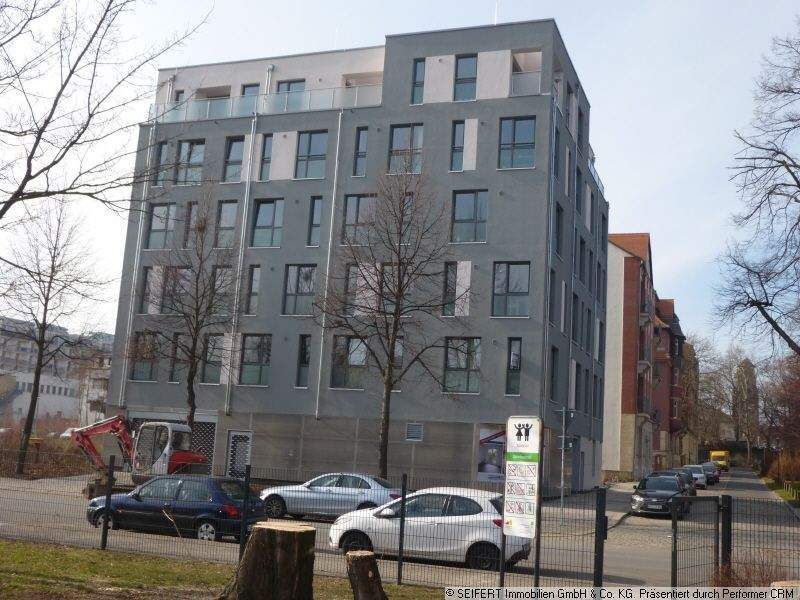 1-Raum-Apartment mit Einbauküche