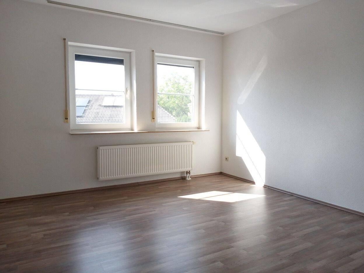                                                               Moderne Etagenwohnung in ruhiger Wohnlage! Hier findet man Ruhe!                                                       in Biblis (Bergstraße)