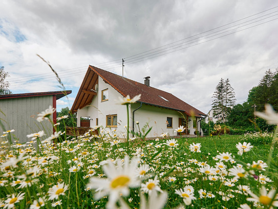 Großzügiges Wohnen in naturnaher Wohnlage von Dietingen-Gößlingen