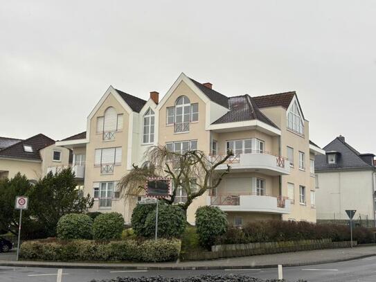 Außergewöhnliche Dachgeschosswohnung mit drei Zimmern und schönem Ausblick in Wirges