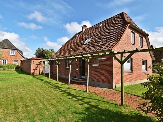 Bezugsfreies, solides EFH in der Fischersiedlung + mögl. Bauplatz in Husum/Nordsee