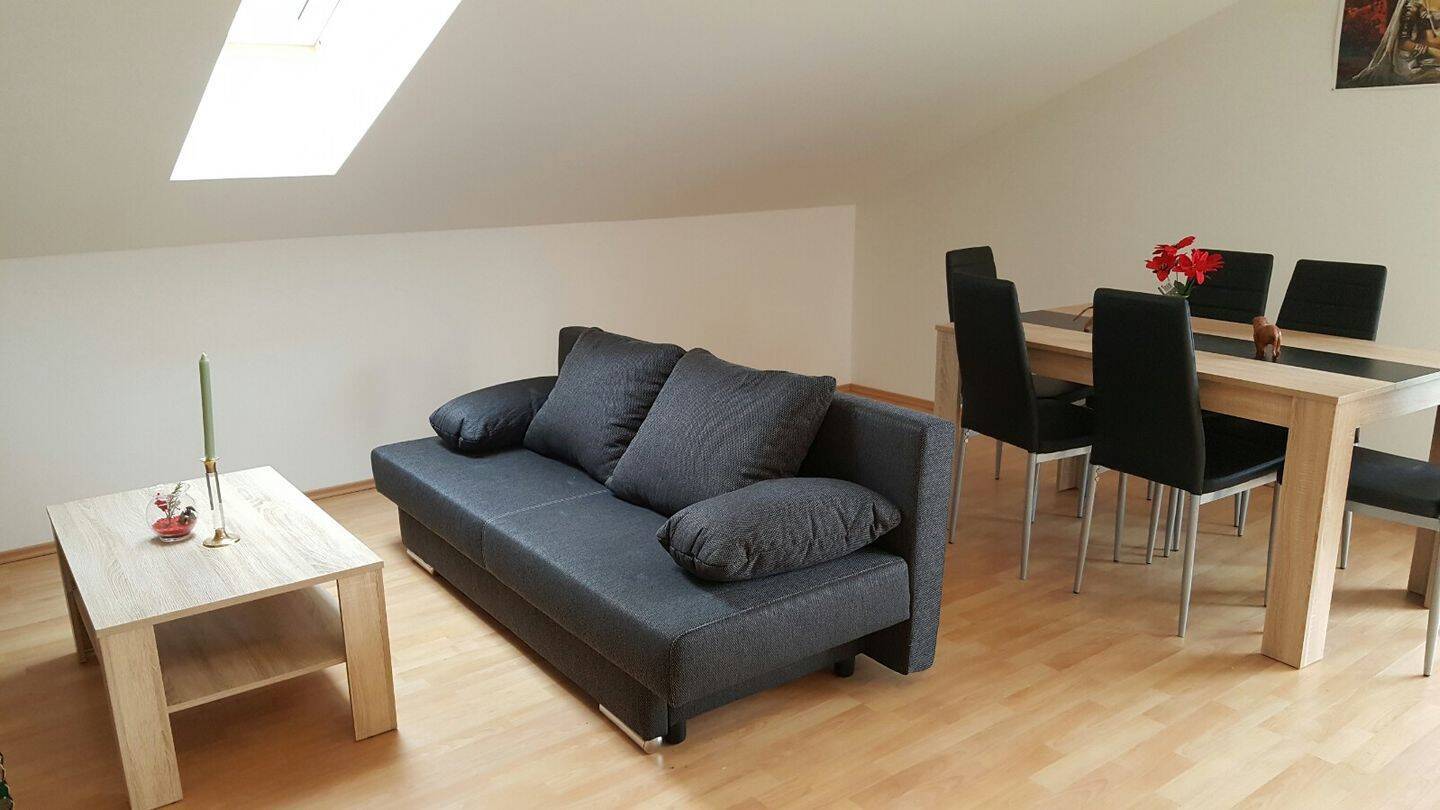 Dachgeschosswohnung im Norden Berlins, 3 Zimmer - Photo 1