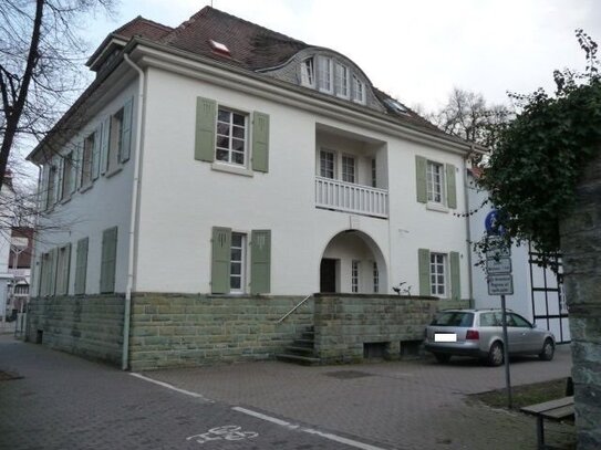 Kleine Erdgeschoss – Wohnung in denkmalgeschütztem Haus mit Balkon und Stellplatz direkt am Wall in Soest