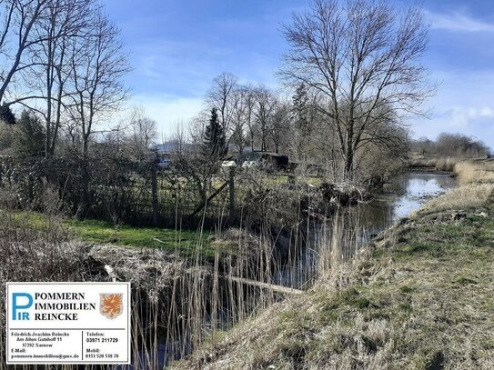 Vier Wohnungen, Ausbaumöglichkeiten und viel Platz am Stadtrand!