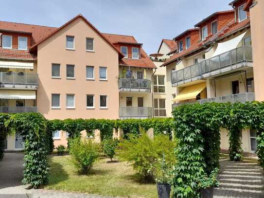 2-Raum-Wohnung im Dachgeschoß mit Aufzug und TG-Stellplatz