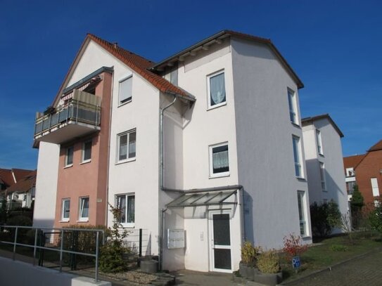 Gerwisch, schöne 3-Raum-Wohnung zentrale Lage, Maisonette 1. OG/DG