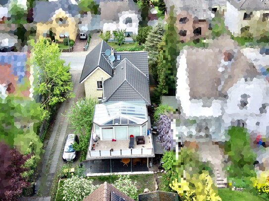 Mehrfamlienhaus mit 3 Wohneinheiten, Wintergarten, Dachterrasse in Elbnähe!