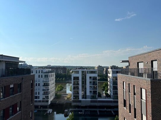 WOHN(T)RAUM MIT MAIN- UND SKYLINBLICK