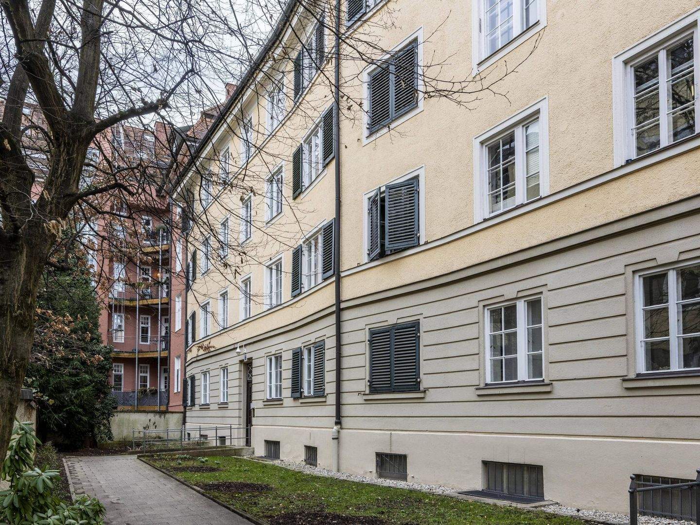 Charmante, ruhige 4 Zi. Wohnung-Schwabing