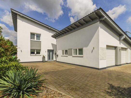 Autark leben im Passivhaus!!! Einfamilienhaus mit Poollandschaft und kleiner Gewerbeeinheit