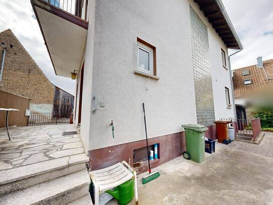 ~~ EINFAMILIENHAUS MIT KELLER UND BALKON AUF KLEINEM GRUNDSTÜCK ~~