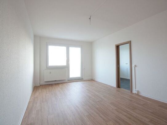 Schöne 3-Raum-Wohnung mit neuem großen Balkon!