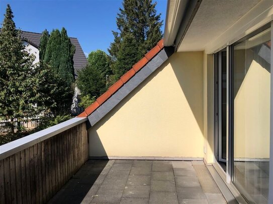 Top ausgestattete 3,5 -Zi.-Maisonette mit Dachterrasse und Garage!