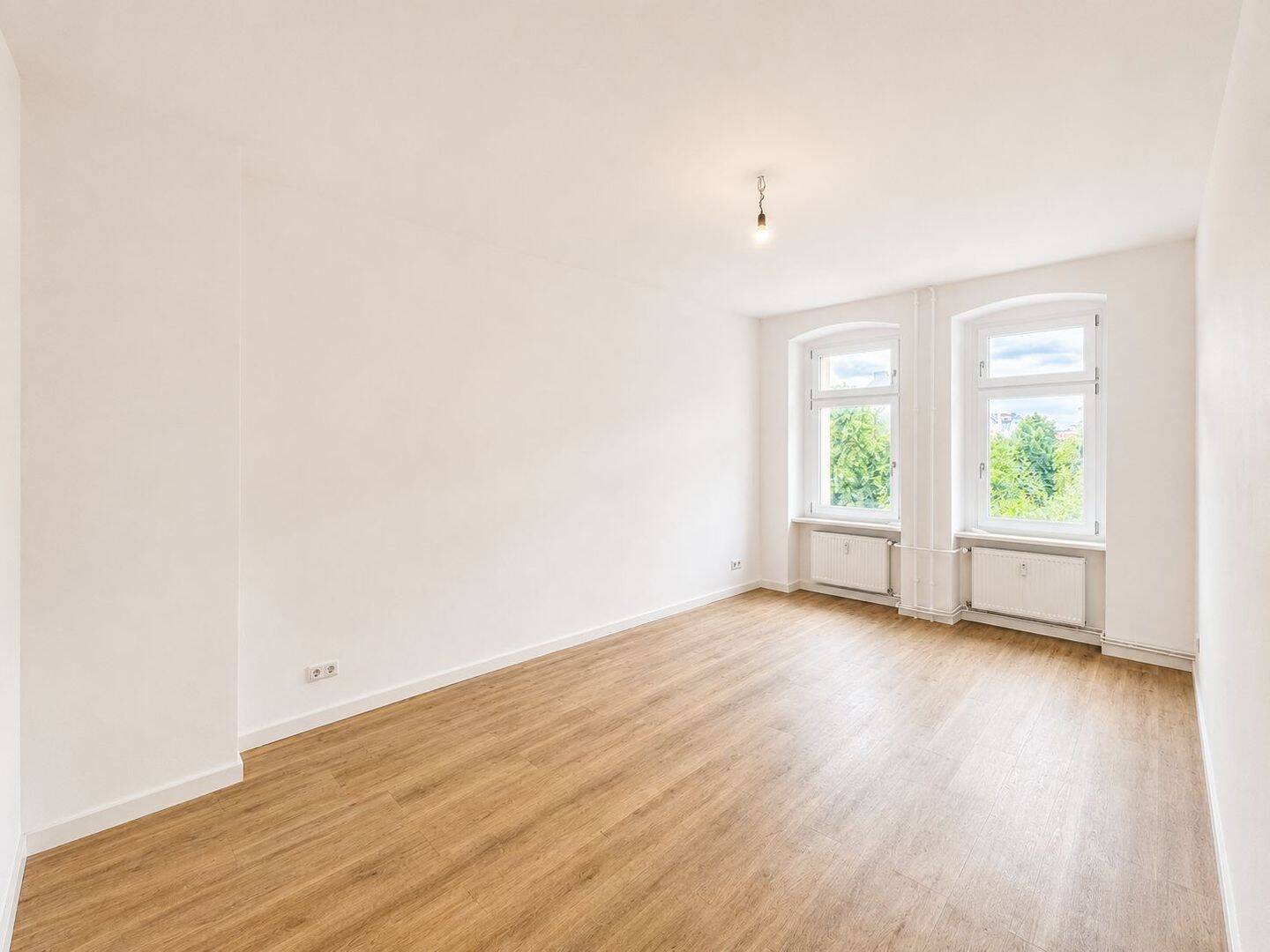Erstbezug nach Sanierung: 2-Zimmer-Erdgeschosswohnung mit Einbauküche in Berlin Gesundbrunnen - Foto 1