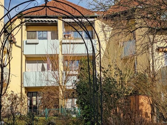 RESERVIERT - Gemütliche Terrassenwohnung mit kleinem Garten