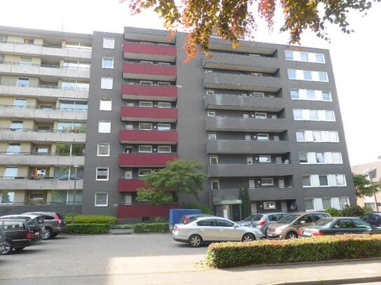 Ab sofort frei! Große 2 Zimmer-Wohnung mit Balkon in Mönchengladbach Wickrath-Mitte