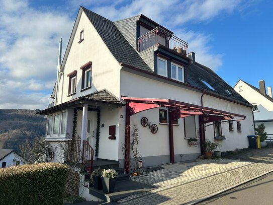 Einfamilienhaus mit viel Charme (Doppelhaushälfte)