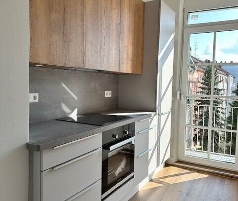 RESERVIERT | 4 Zimmer-Whg. mit Balkon + EBK in Nürnberg-Eberhardshof