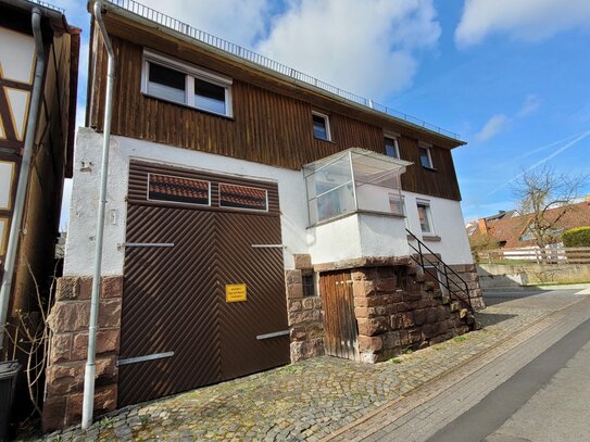 Gemütliches Haus, viel Platz, wenig Arbeit mit Garten