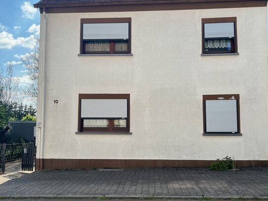 Wannemacher Immobilien **** ( RESERVIERT ) Ein bis Zweifamilienhaus in einer schönen Lage von Schiffweiler ****