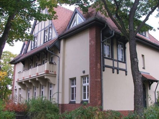 Denkmal in Heilstätten, 2 Zimmer Wohnung, Dachgeschoß