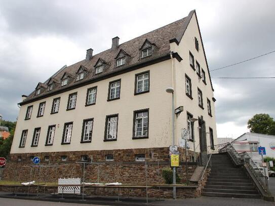 Büroetage Schulungsräume Gewerbefläche im historischen Gebäude in Linz Zentrum teilbar ab 95 m²