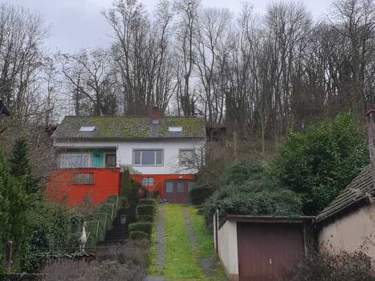 Älters Einfamilienhaus zur Sanierung, oder Neubau in unverbaubarer Lage