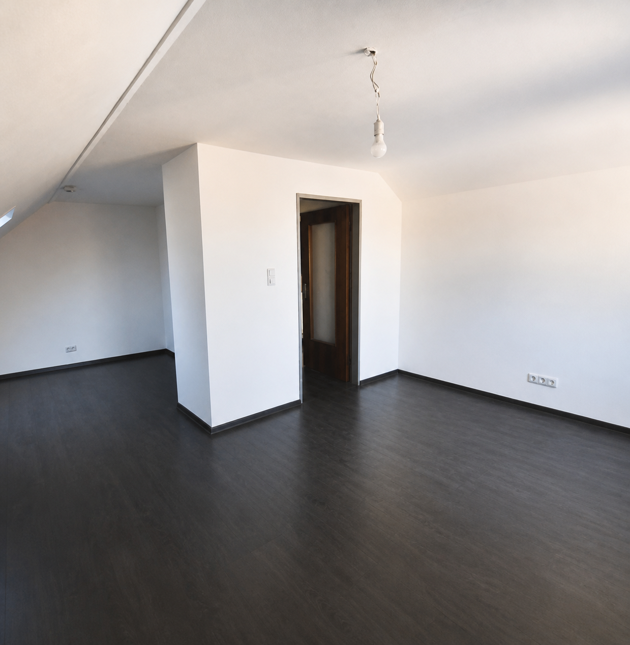                                                               2 Zimmer mit begehbarem Kleiderschrank, Keller und Gartenmitbenutzung                                                       in Gaismannshof (Nürnberg)