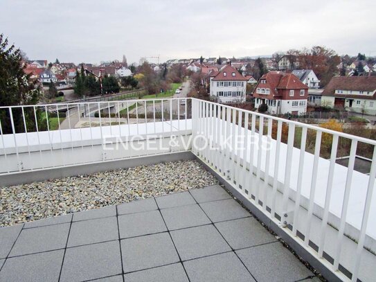 Edle 3-Zimmer-Penthouse-Whg. mit Terrasse . Auf Wunsch teilmöbliert