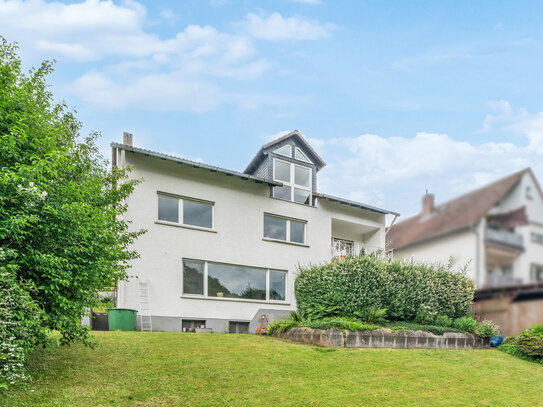 Sehr gepflegtes Mehrfamilienhaus mit tollem Blick ins Grüne