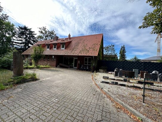 Alteingesessener Steinmetzbetrieb direkt am neuen Friedhof mit Wohneinheit und Halle zu verkaufen