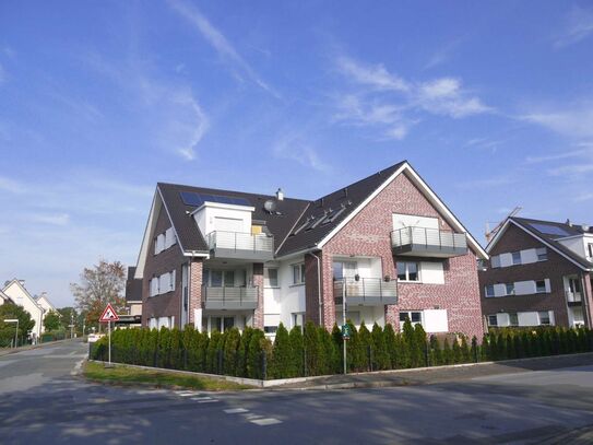 Dachgeschosswohnung 3 Zimmer mit Balkon.