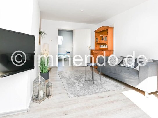 City, möblierte Wohnung mit Balkon und Internet.