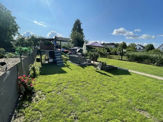 Schönes sonniges Grundstück in ruhiger Lage