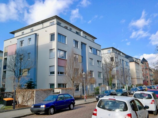 Helle 3 Zimmerwohnung mit Balkon in der Waldheimer Straße zu vermieten