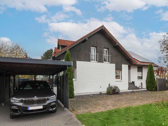 Stilvolles 10-Zimmer Architektenhaus mit vielen Besonderheiten und freiem Blick auf die Felsburg.