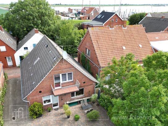 Nur ein paar Minuten von Hafen, Mühle und Kirche entfernt...