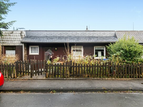 Charmantes Reihenmittelhaus in Hanglage mit Garten und Garage