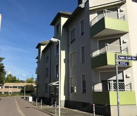 Großzügige 1 Zimmerwohnung mit EBK in Saarbrücken St. Arnual