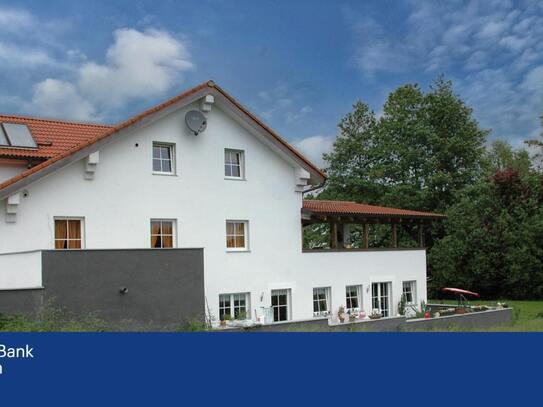 Ideale Kapitalanlage! Modernes, großzügiges 3-Familienhaus in ruhiger Randlage Nähe Iggensbach