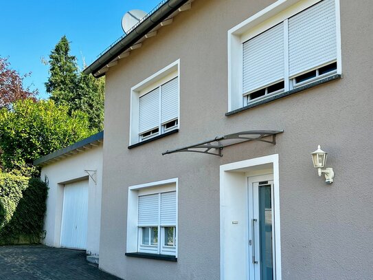 Einfamilienhaus in Top Lage, mit Garage zu verkaufen