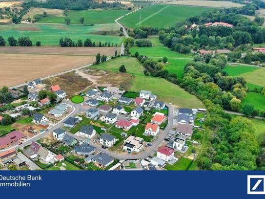 Grundstück am Ortsrand - Traumhafter Weitblick ins Grüne mit Lehoffelsen