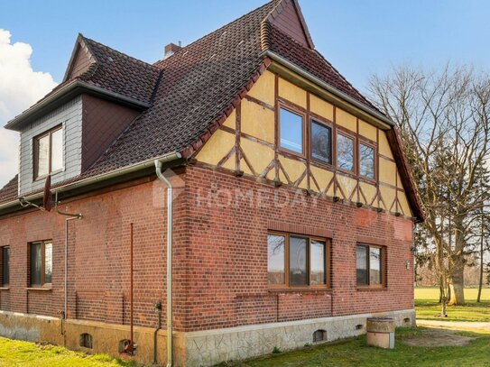 Wohnhaus mit Fachwerk, gut saniert | Viel Land in idyllischer Lage | Umbau zu ZFH möglich