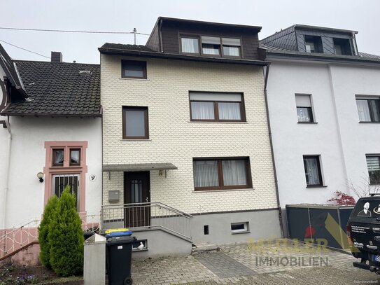 Einfamilienhaus mit kleinem Garten, Balkon und Terrasse - ideal für große Familien