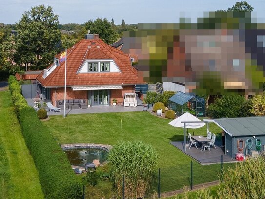 elegantes Landhaus mit neuen Sprossenfenstern - neuer Heizung - Kamin und fantastischem Garten