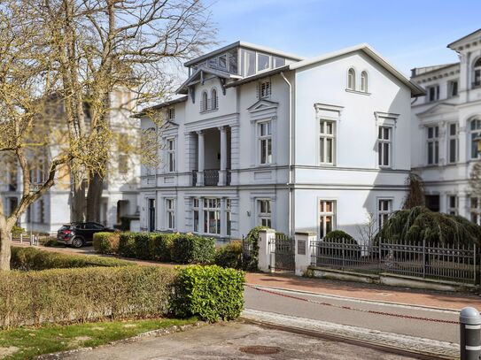 Villa in Bäderarchitektur - Mehrfamilienhaus mit 4 Einheiten an der Ostsee im Kaiserbad Heringsdorf