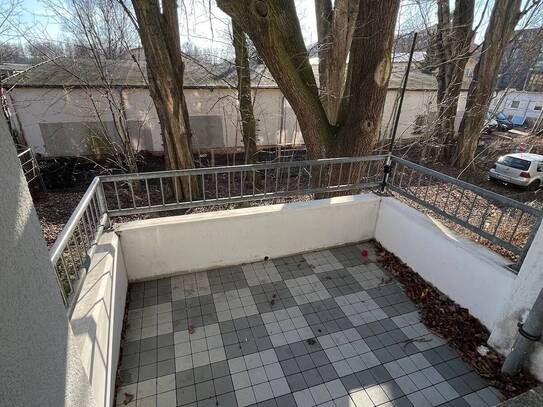 Großzügige 3 Zimmer Wohnung mit Balkon!