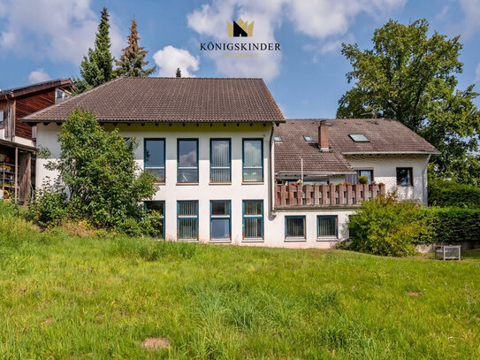 Riesiges Anwesen! Wohn- Geschäftshaus o. 3-Familienhaus nutzbar in herrlicher Lage m.7 KFZ Plätzen